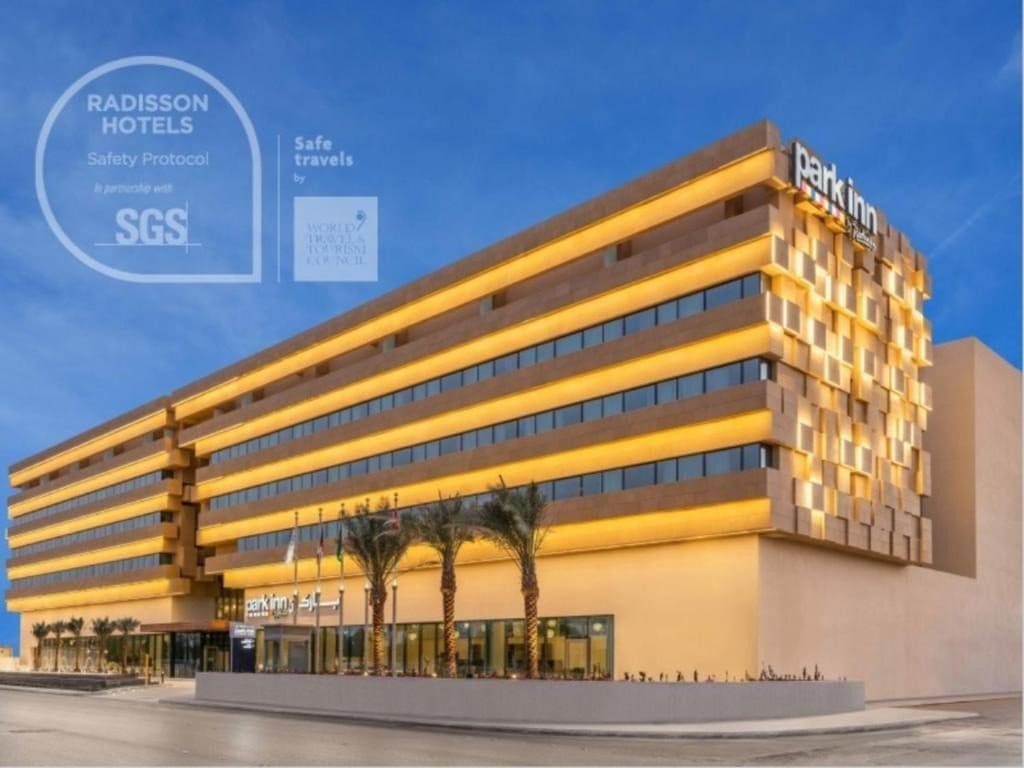 Park Inn Riyadh - الواجهة